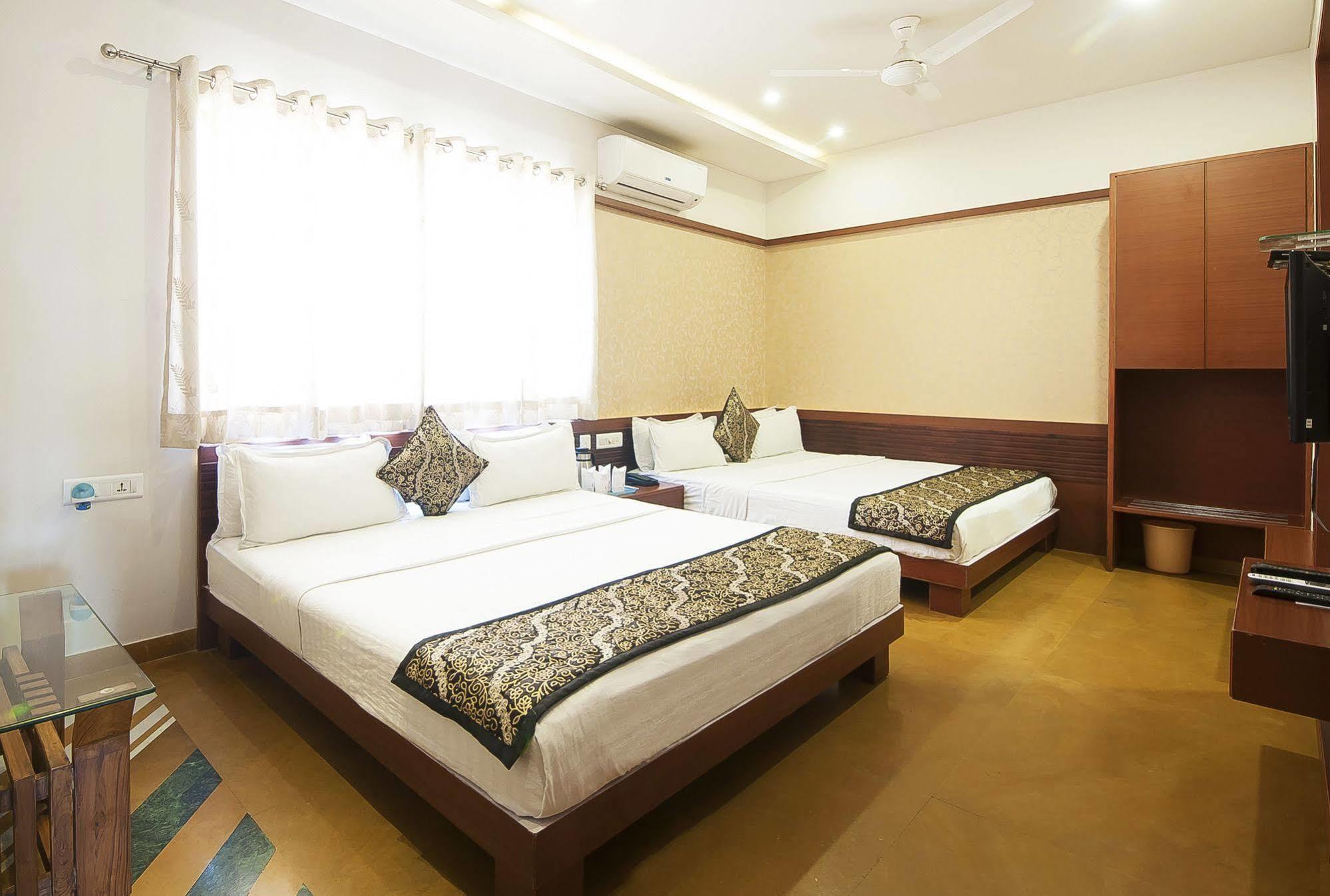 Uddhav Vilas A Family Hotel Udaipur Eksteriør billede
